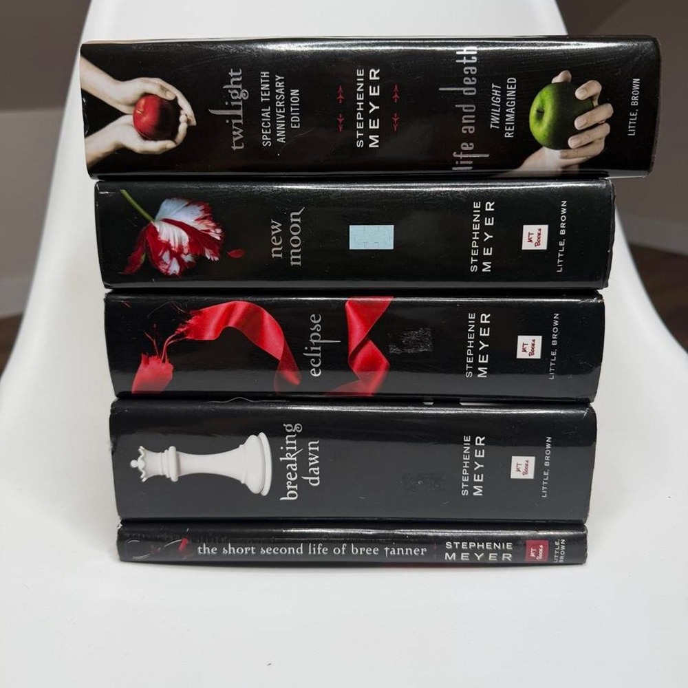 Stephenie Meyer Twilight Saga Hardcover Collection 5 Books/6 Stories